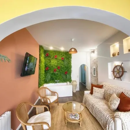 Appartement La Carthagène Des Indes - Centre , Spa&terrasse Privée